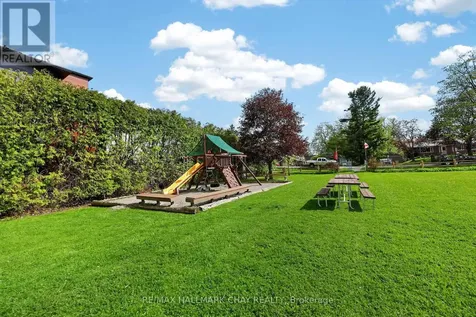 2512 Bloomington Road Whitchurch-stouffville ON L4A 2C6