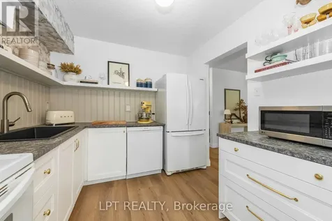 2080 Ogilvie Road Ottawa ON K1J 7N8