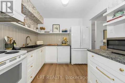 2080 Ogilvie Road Ottawa ON K1J 7N8