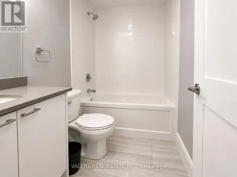 15 Prince Albert Blvd Boulevard Kitchener ON N2H 0C2