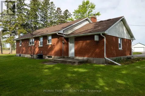 522 Ellis Avenue Brant (brantford Twp) ON N3T 5L5