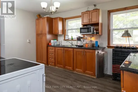 522 Ellis Avenue Brant (brantford Twp) ON N3T 5L5