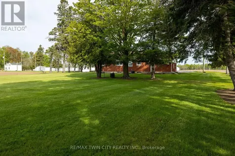 522 Ellis Avenue Brant (brantford Twp) ON N3T 5L5
