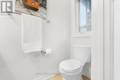 155 Equestrian Way Cambridge ON N3E 0E8