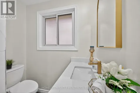 217 Pinegrove Crescent Waterloo ON N2L 4V2