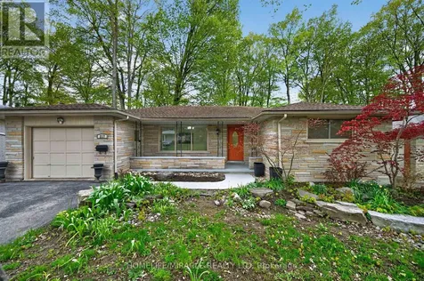 217 Pinegrove Crescent Waterloo ON N2L 4V2