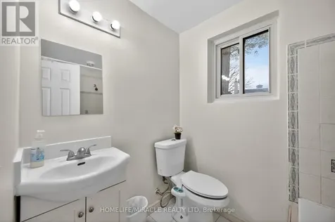 217 Pinegrove Crescent Waterloo ON N2L 4V2