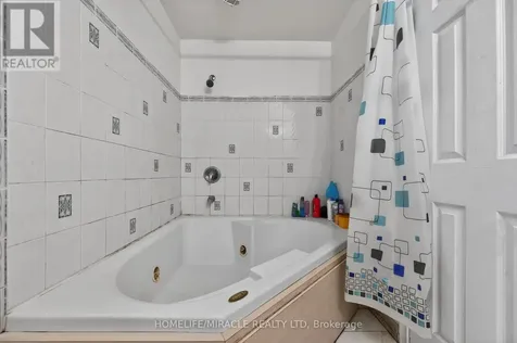 217 Pinegrove Crescent Waterloo ON N2L 4V2