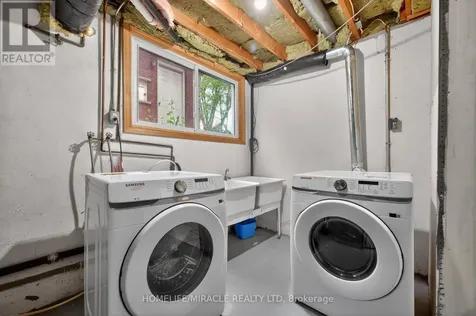217 Pinegrove Crescent Waterloo ON N2L 4V2