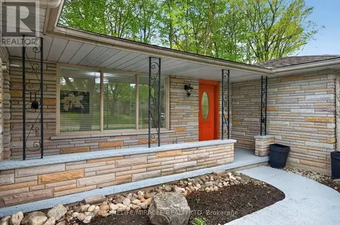 217 Pinegrove Crescent Waterloo ON N2L 4V2