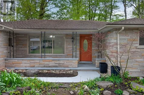 217 Pinegrove Crescent Waterloo ON N2L 4V2