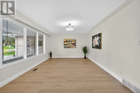 217 Pinegrove Crescent Waterloo ON N2L 4V2