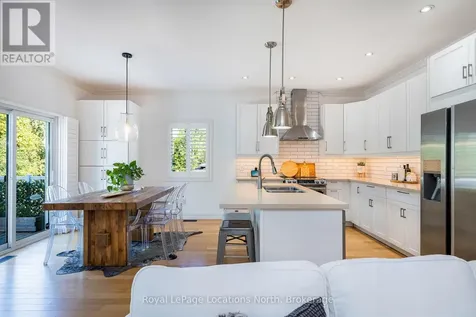 86 Marilyn Avenue South Wasaga Beach ON L9Z 2Y1