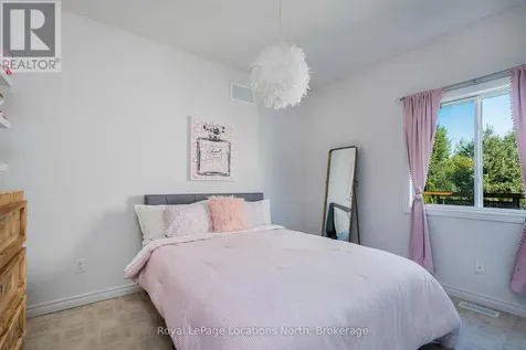 86 Marilyn Avenue South Wasaga Beach ON L9Z 2Y1