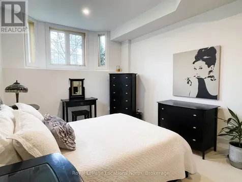 86 Marilyn Avenue South Wasaga Beach ON L9Z 2Y1