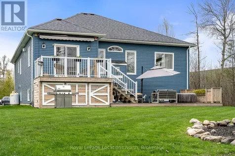 86 Marilyn Avenue South Wasaga Beach ON L9Z 2Y1