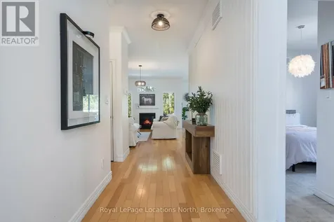 86 Marilyn Avenue South Wasaga Beach ON L9Z 2Y1