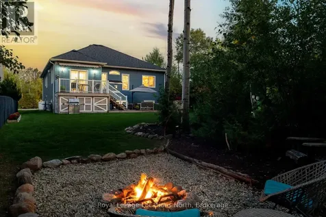 86 Marilyn Avenue South Wasaga Beach ON L9Z 2Y1