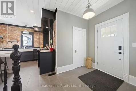 42 Frederick Street Orillia ON L3V 5W7
