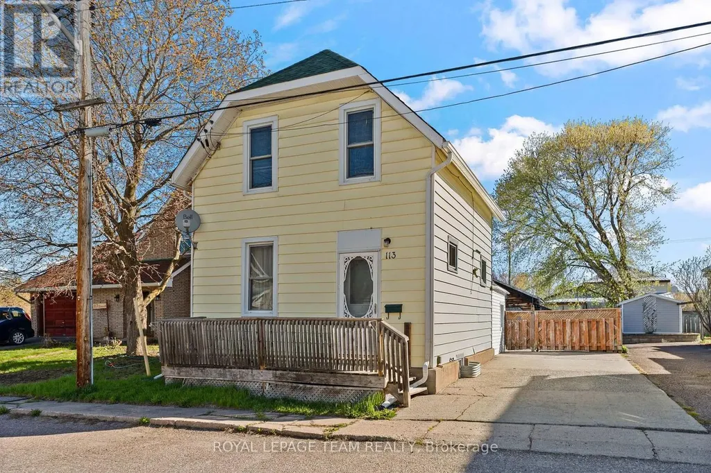 113 Queen Street North Renfrew ON K7V 2A4