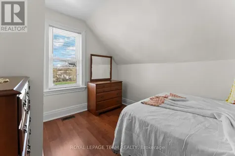 113 Queen Street North Renfrew ON K7V 2A4