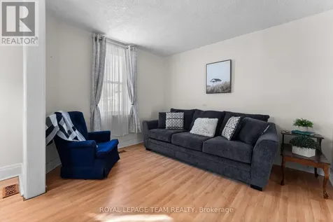 113 Queen Street North Renfrew ON K7V 2A4