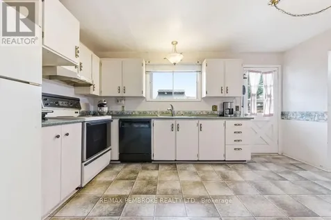 20 Maple Avenue Petawawa ON K8H 2Y5