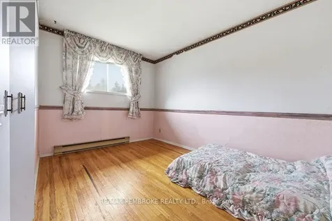 20 Maple Avenue Petawawa ON K8H 2Y5