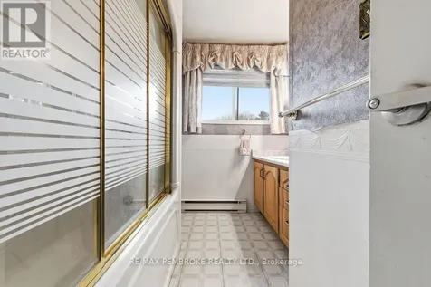 20 Maple Avenue Petawawa ON K8H 2Y5