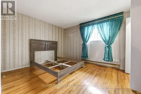 20 Maple Avenue Petawawa ON K8H 2Y5
