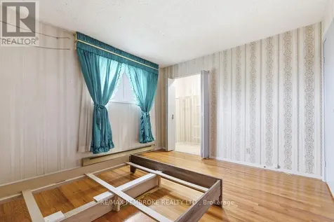 20 Maple Avenue Petawawa ON K8H 2Y5