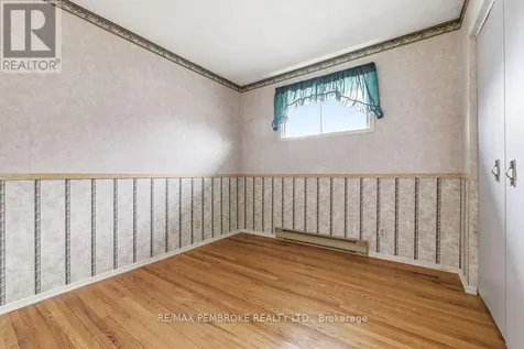 20 Maple Avenue Petawawa ON K8H 2Y5