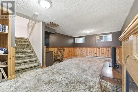 20 Maple Avenue Petawawa ON K8H 2Y5