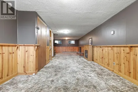20 Maple Avenue Petawawa ON K8H 2Y5