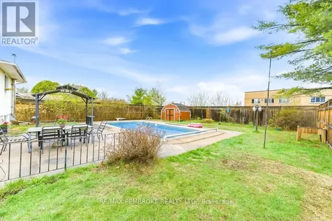 20 Maple Avenue Petawawa ON K8H 2Y5