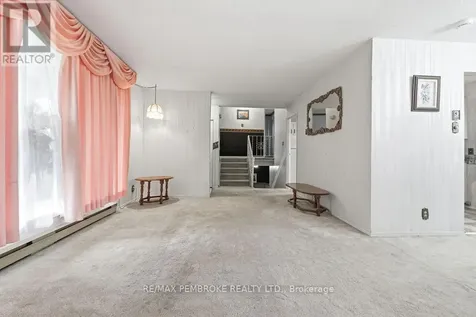 20 Maple Avenue Petawawa ON K8H 2Y5