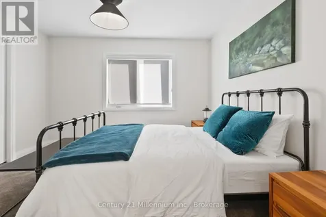115 Stillwater Crescent Blue Mountains ON L9Y 4W1