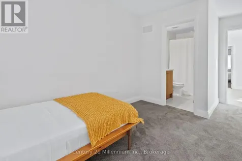 115 Stillwater Crescent Blue Mountains ON L9Y 4W1