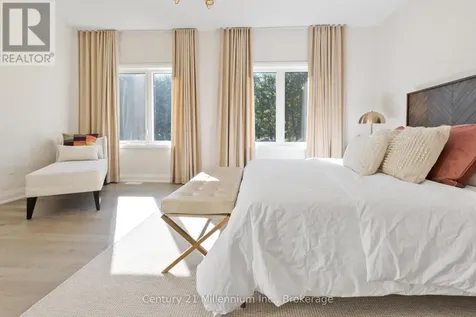115 Stillwater Crescent Blue Mountains ON L9Y 4W1