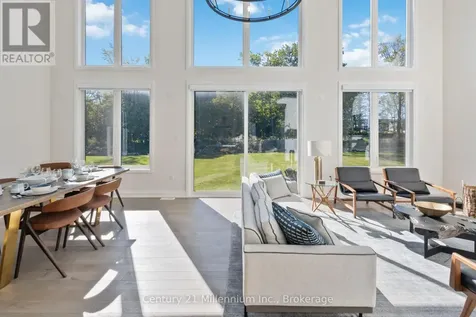 115 Stillwater Crescent Blue Mountains ON L9Y 4W1