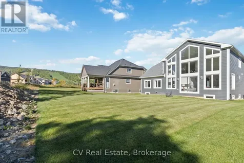 115 Stillwater Crescent Blue Mountains ON L9Y 4W1