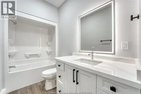 762 South Pacific Avenue Windsor ON N8X 2X2
