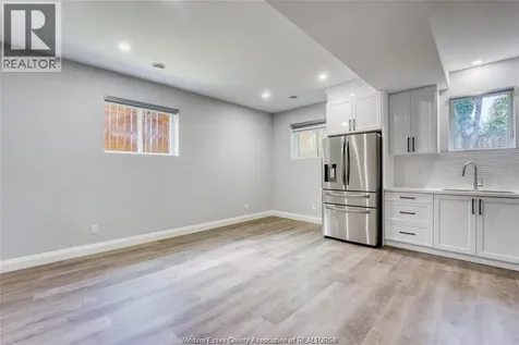 762 South Pacific Avenue Windsor ON N8X 2X2
