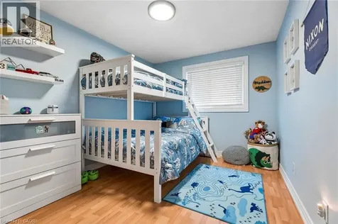 490 Knightsbridge Crescent Ancaster ON L9G 3S5