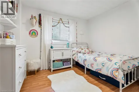490 Knightsbridge Crescent Ancaster ON L9G 3S5