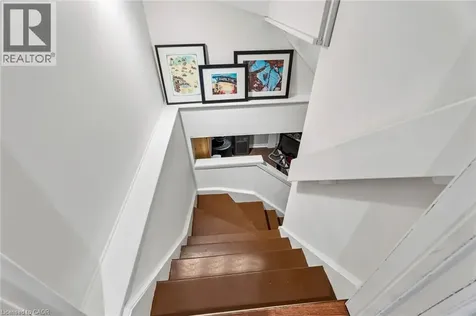 490 Knightsbridge Crescent Ancaster ON L9G 3S5