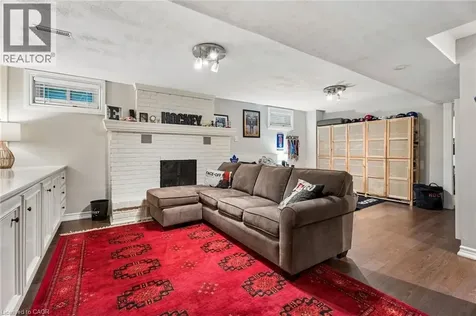 490 Knightsbridge Crescent Ancaster ON L9G 3S5
