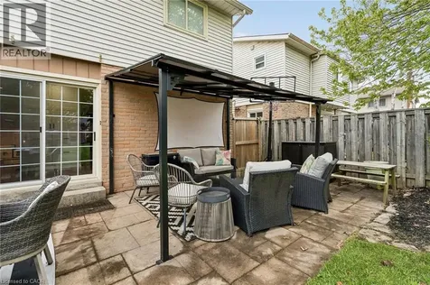 490 Knightsbridge Crescent Ancaster ON L9G 3S5