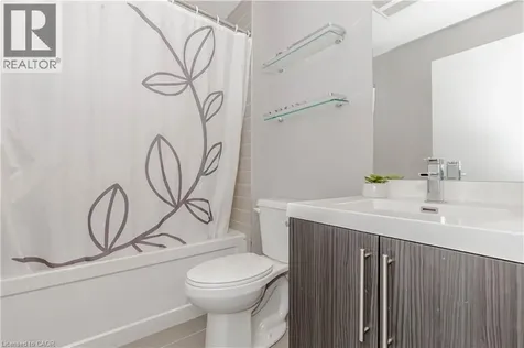 2093 Fairview Street Burlington ON L7M 3W8