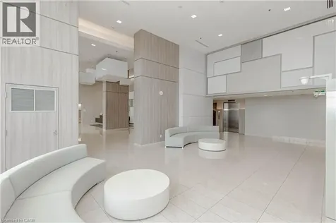 2093 Fairview Street Burlington ON L7M 3W8